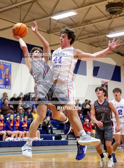 Thumbnail 3 in Chilton County vs Thorsby (Chilton County Tournament) photogallery.