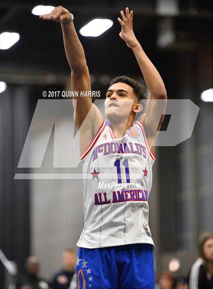 Thumbnail 2 in McDonald's All American Games (Boys 3-Point Shootout) photogallery.