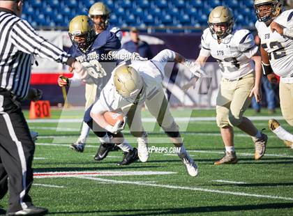 Thumbnail 3 in Pope John XXIII vs. St. Bernard's Central Catholic (MIAA Division 8 Final) photogallery.