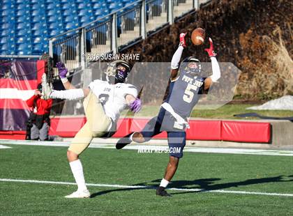 Thumbnail 3 in Pope John XXIII vs. St. Bernard's Central Catholic (MIAA Division 8 Final) photogallery.