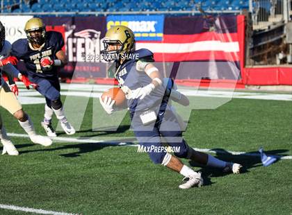 Thumbnail 1 in Pope John XXIII vs. St. Bernard's Central Catholic (MIAA Division 8 Final) photogallery.
