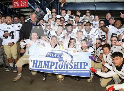 Thumbnail 3 in Pope John XXIII vs. St. Bernard's Central Catholic (MIAA Division 8 Final) photogallery.