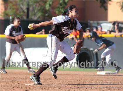 Thumbnail 2 in Kennedy vs. Chatsworth (CIF LACS Championship Final) photogallery.