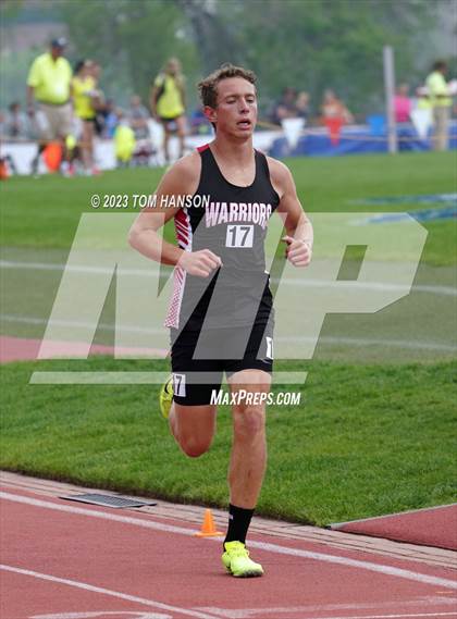Thumbnail 1 in CHSAA 4A Finals (1600 Meter) photogallery.