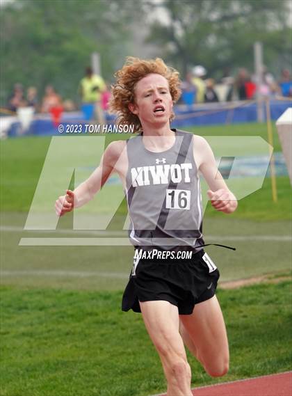 Thumbnail 3 in CHSAA 4A Finals (1600 Meter) photogallery.