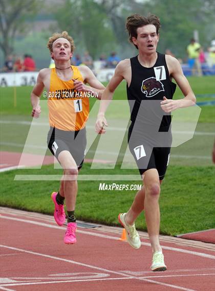 Thumbnail 1 in CHSAA 4A Finals (1600 Meter) photogallery.