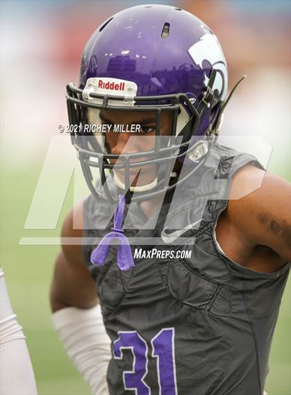 Thumbnail 1 in Greenwood vs. El Dorado (AAA 6A Final) photogallery.