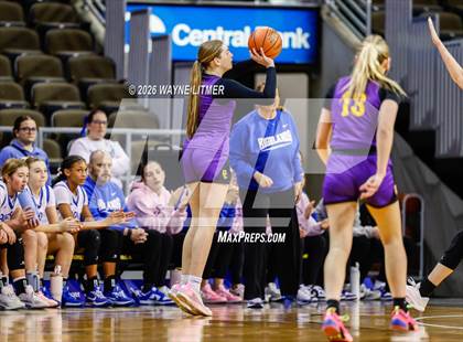 Thumbnail 2 in Campbell County vs Highlands photogallery.