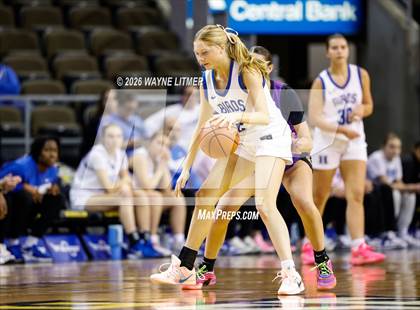 Thumbnail 3 in Campbell County vs Highlands photogallery.