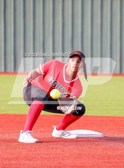 Thumbnail 1 in South Grand Prairie @ Allen (UIL 6A Area) photogallery.