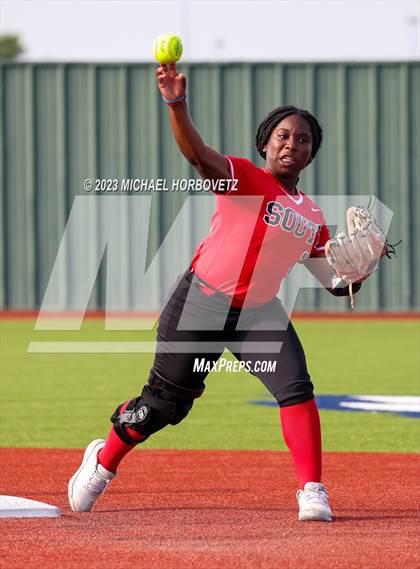 Thumbnail 3 in South Grand Prairie @ Allen (UIL 6A Area) photogallery.