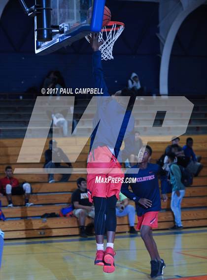 Thumbnail 1 in McClintock @ Camelback photogallery.