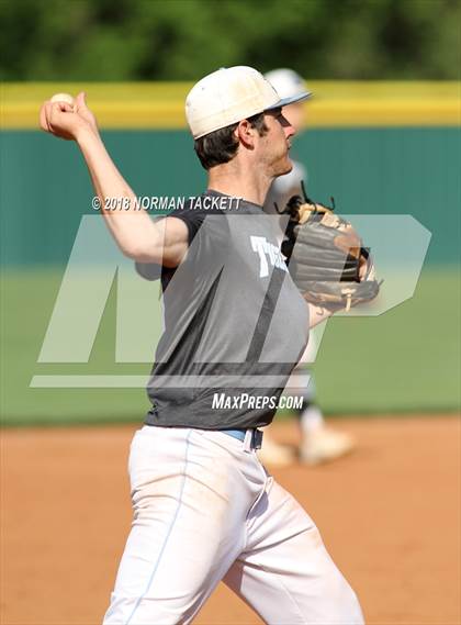 Thumbnail 3 in Eisenhower vs Bishop Carroll (KSHSAA 5A Regional Playoff) photogallery.