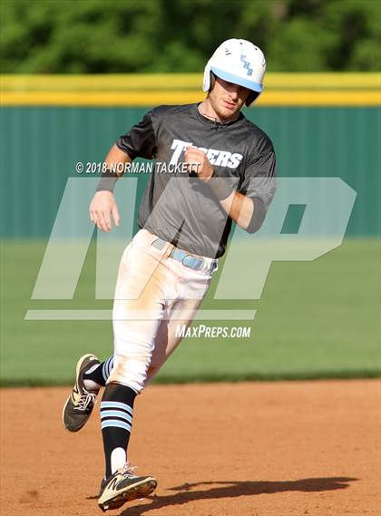 Thumbnail 3 in Eisenhower vs Bishop Carroll (KSHSAA 5A Regional Playoff) photogallery.