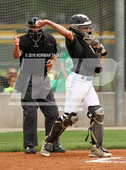 Thumbnail 3 in Eisenhower vs Bishop Carroll (KSHSAA 5A Regional Playoff) photogallery.