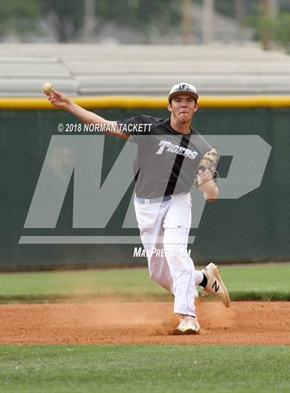Thumbnail 1 in Eisenhower vs Bishop Carroll (KSHSAA 5A Regional Playoff) photogallery.