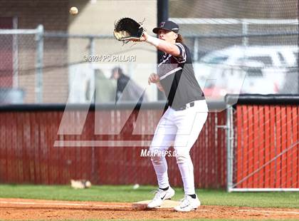 Thumbnail 3 in Oak Ridge @ Woodcreek photogallery.