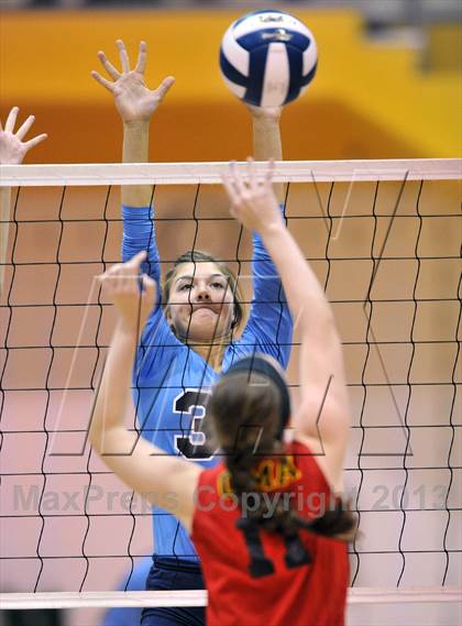 Thumbnail 3 in Villa Maria Academy vs Gwynedd Mercy Academy (District 1 Semifinal) photogallery.