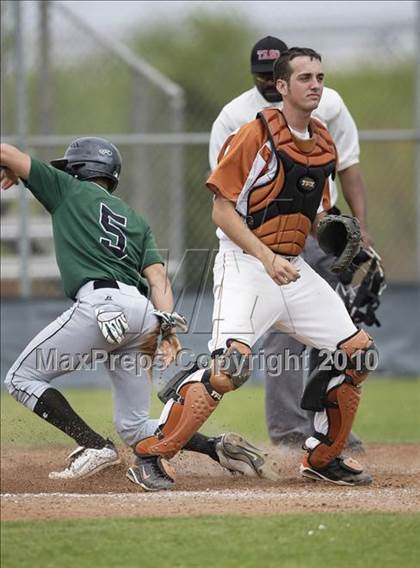 Thumbnail 3 in Kennedale @ Bowie photogallery.