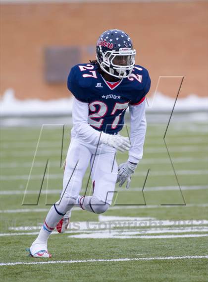 Thumbnail 2 in Ryan vs. Cedar Hill (UIL 5A D2 Quarterfinal) photogallery.