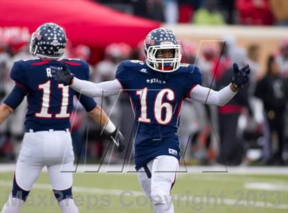 Thumbnail 3 in Ryan vs. Cedar Hill (UIL 5A D2 Quarterfinal) photogallery.