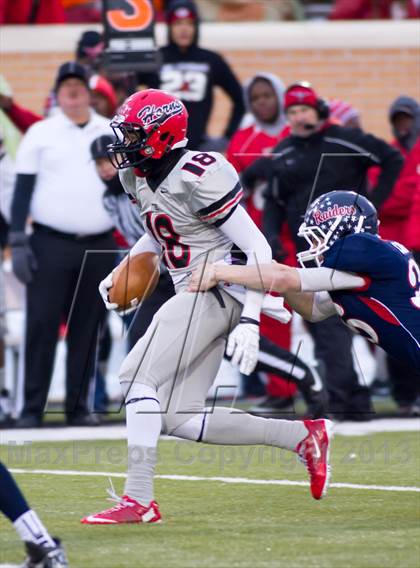 Thumbnail 3 in Ryan vs. Cedar Hill (UIL 5A D2 Quarterfinal) photogallery.
