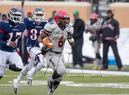Thumbnail 1 in Ryan vs. Cedar Hill (UIL 5A D2 Quarterfinal) photogallery.