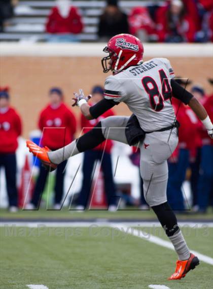 Thumbnail 3 in Ryan vs. Cedar Hill (UIL 5A D2 Quarterfinal) photogallery.