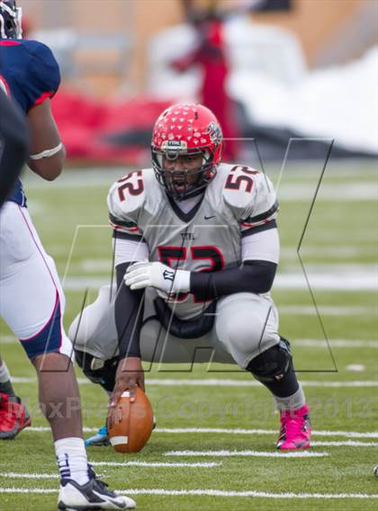 Thumbnail 2 in Ryan vs. Cedar Hill (UIL 5A D2 Quarterfinal) photogallery.