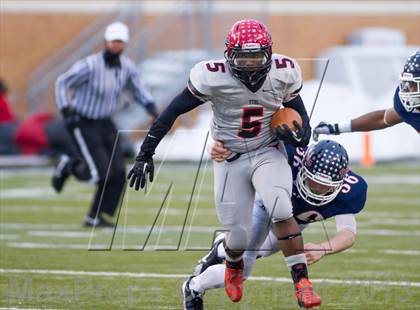 Thumbnail 2 in Ryan vs. Cedar Hill (UIL 5A D2 Quarterfinal) photogallery.