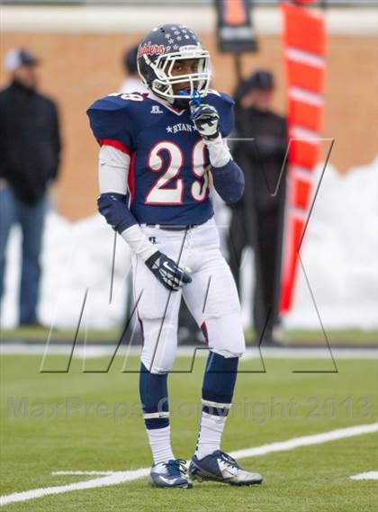 Thumbnail 1 in Ryan vs. Cedar Hill (UIL 5A D2 Quarterfinal) photogallery.