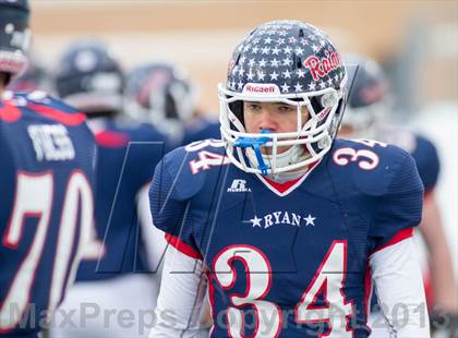 Thumbnail 2 in Ryan vs. Cedar Hill (UIL 5A D2 Quarterfinal) photogallery.