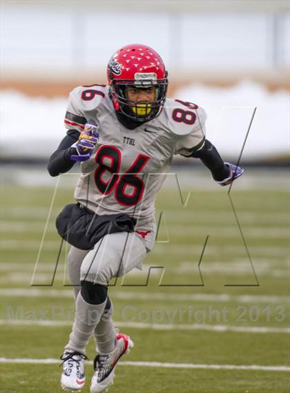 Thumbnail 3 in Ryan vs. Cedar Hill (UIL 5A D2 Quarterfinal) photogallery.