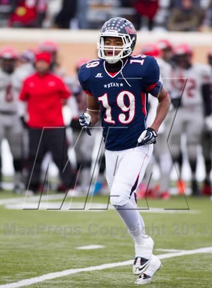 Thumbnail 1 in Ryan vs. Cedar Hill (UIL 5A D2 Quarterfinal) photogallery.