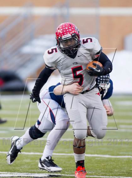 Thumbnail 1 in Ryan vs. Cedar Hill (UIL 5A D2 Quarterfinal) photogallery.