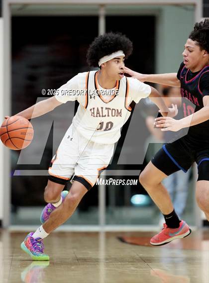 Thumbnail 2 in Sam Houston vs Haltom photogallery.