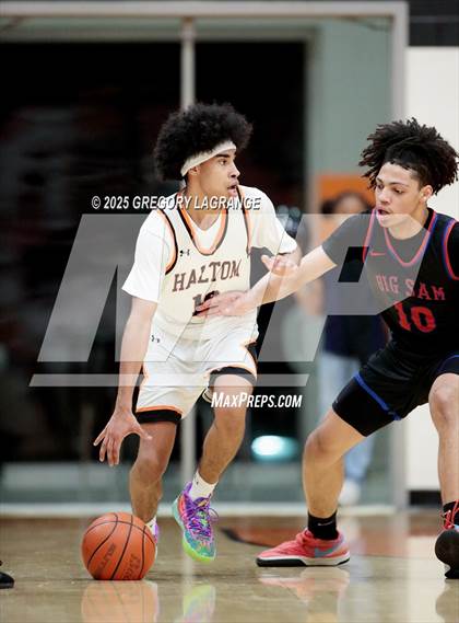 Thumbnail 1 in Sam Houston vs Haltom photogallery.