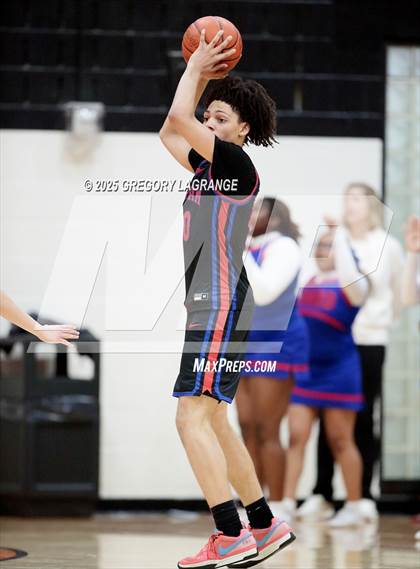 Thumbnail 3 in Sam Houston vs Haltom photogallery.