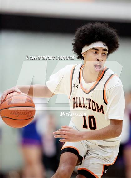 Thumbnail 2 in Sam Houston vs Haltom photogallery.