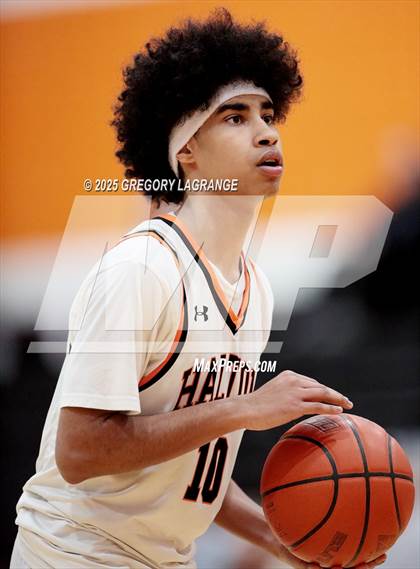 Thumbnail 3 in Sam Houston vs Haltom photogallery.