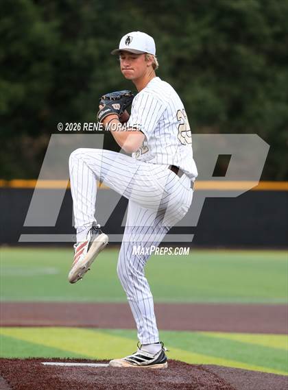Thumbnail 3 in Harvard-Westlake vs St Francis photogallery.
