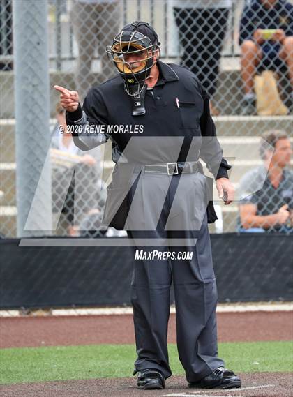 Thumbnail 1 in Harvard-Westlake vs St Francis photogallery.