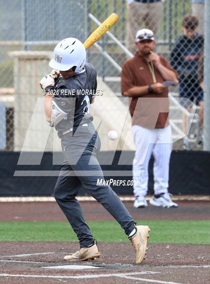 Thumbnail 3 in Harvard-Westlake vs St Francis photogallery.