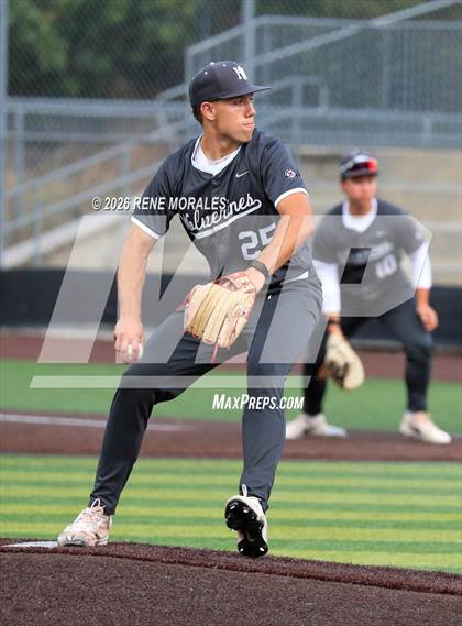 Thumbnail 1 in Harvard-Westlake vs St Francis photogallery.