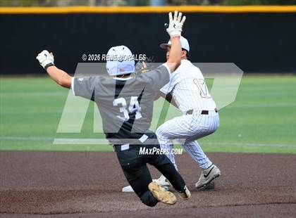 Thumbnail 3 in Harvard-Westlake vs St Francis photogallery.