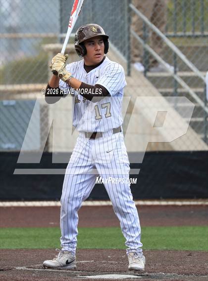 Thumbnail 3 in Harvard-Westlake vs St Francis photogallery.