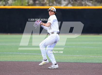 Thumbnail 2 in Harvard-Westlake vs St Francis photogallery.