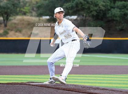 Thumbnail 1 in Harvard-Westlake vs St Francis photogallery.