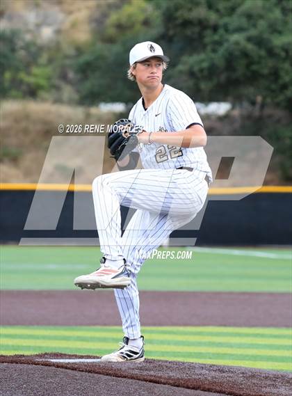 Thumbnail 3 in Harvard-Westlake vs St Francis photogallery.