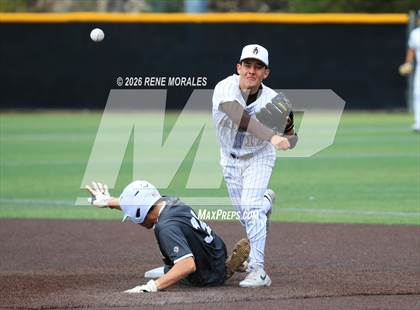Thumbnail 1 in Harvard-Westlake vs St Francis photogallery.